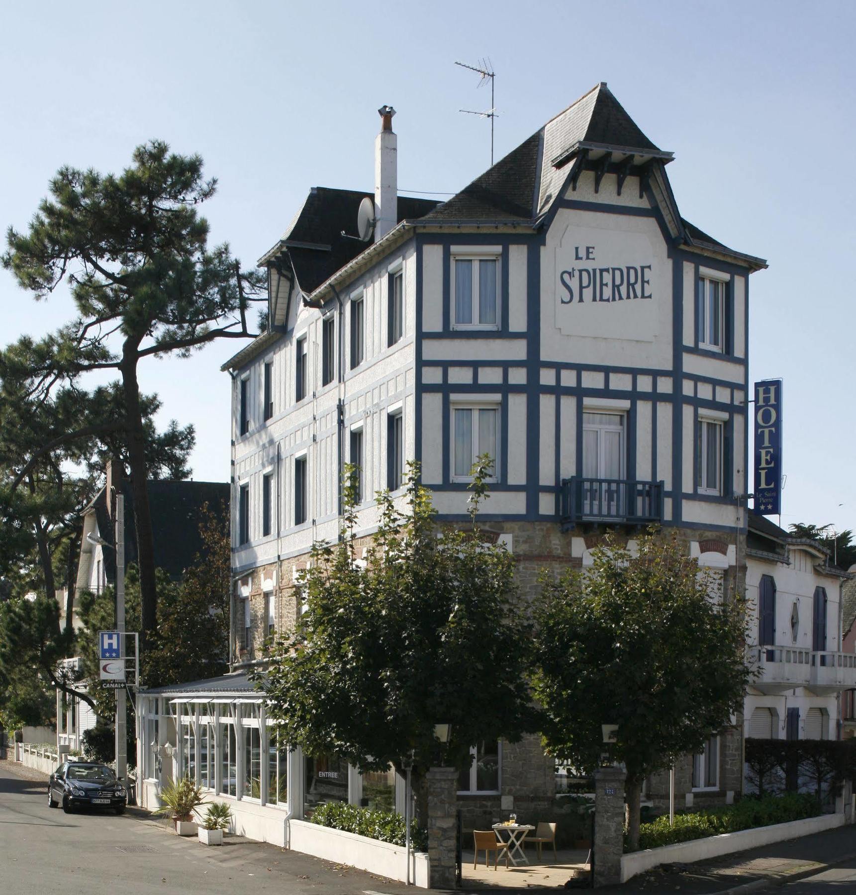 Hotel Le Saint Pierre, La Baule エクステリア 写真